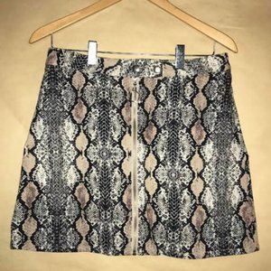 Altar'd State- Mini Print Skirt
